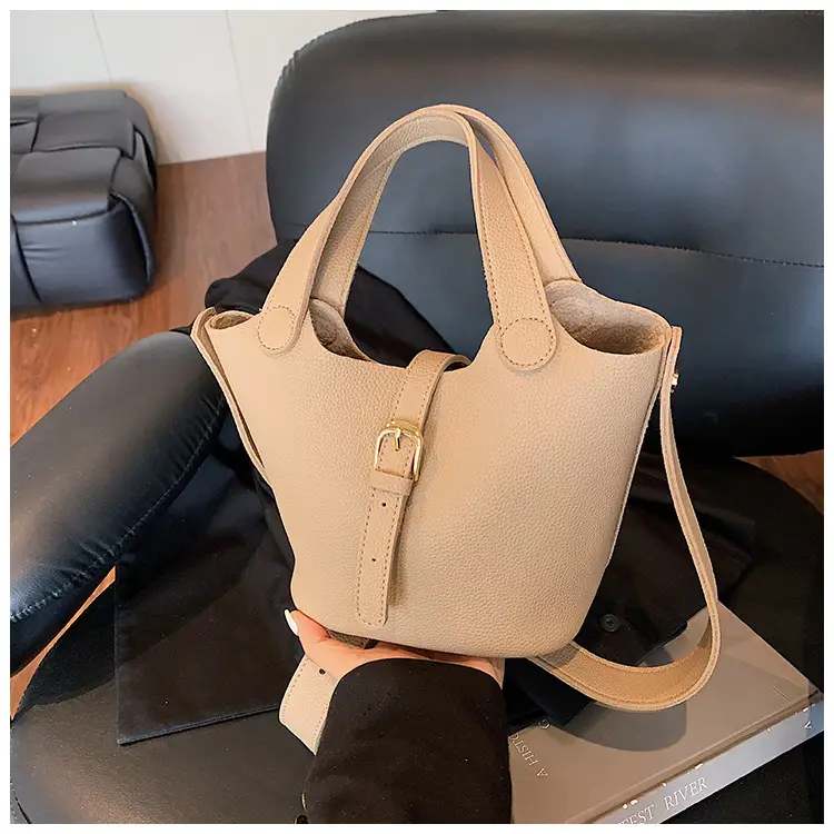 Brown Crossbody Shoulder Bag Large Capacity Leather — feature 12