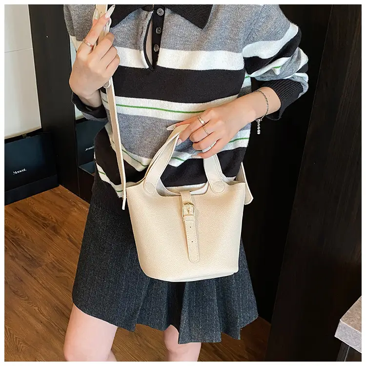 Brown Crossbody Shoulder Bag Large Capacity Leather — feature 20
