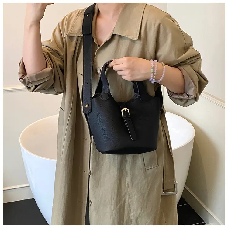 Brown Crossbody Shoulder Bag Large Capacity Leather — feature 27