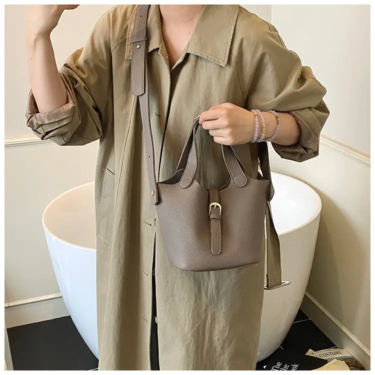 Brown Crossbody Shoulder Bag Large Capacity Leather — feature 29