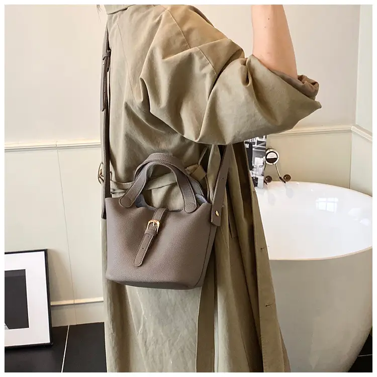 Brown Crossbody Shoulder Bag Large Capacity Leather — feature 30