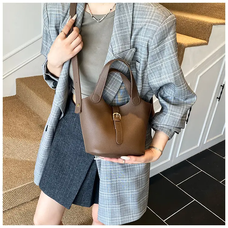 Brown Crossbody Shoulder Bag Large Capacity Leather — feature 31