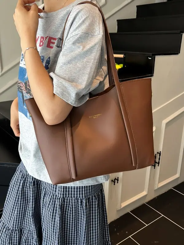 Black Leather Retro Shoulder Bag for Women 2025 - Image 7