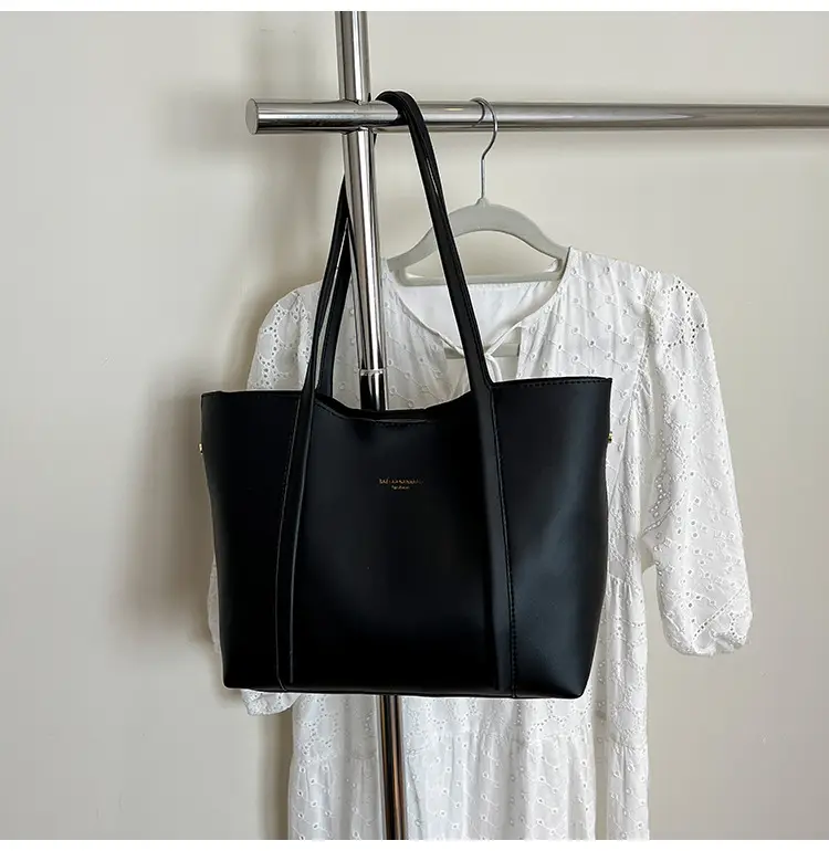 Black Leather Retro Shoulder Bag for Women 2025 — feature 23