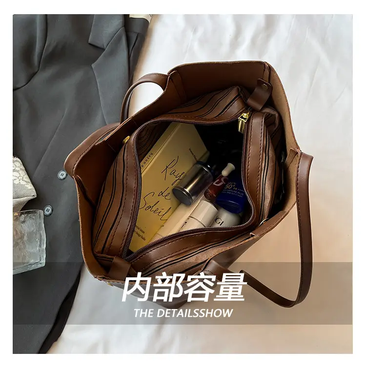 Black Leather Retro Shoulder Bag for Women 2025 — feature 5