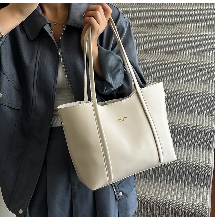 Black Leather Retro Shoulder Bag for Women 2025 — feature 9