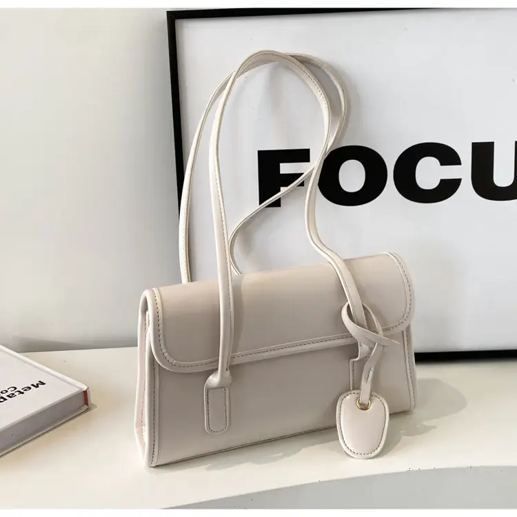 Black Retro Texture Shoulder Bag for Women 2025 — feature 10