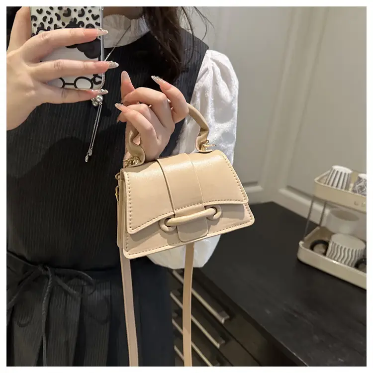 White & Beige Square Handbag for Women 2025 — feature 18
