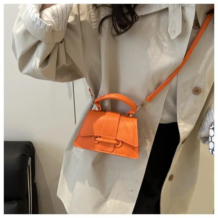 White & Beige Square Handbag for Women 2025 — feature 20