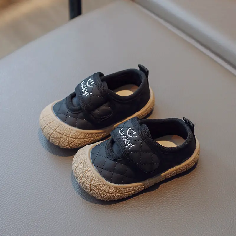 Children's Fashionable Breathable Baby Shoes Toddler Shoes 2025 Summer Baby Kindergarten Indoor Baotou Super Soft Anti-Kick Shoes