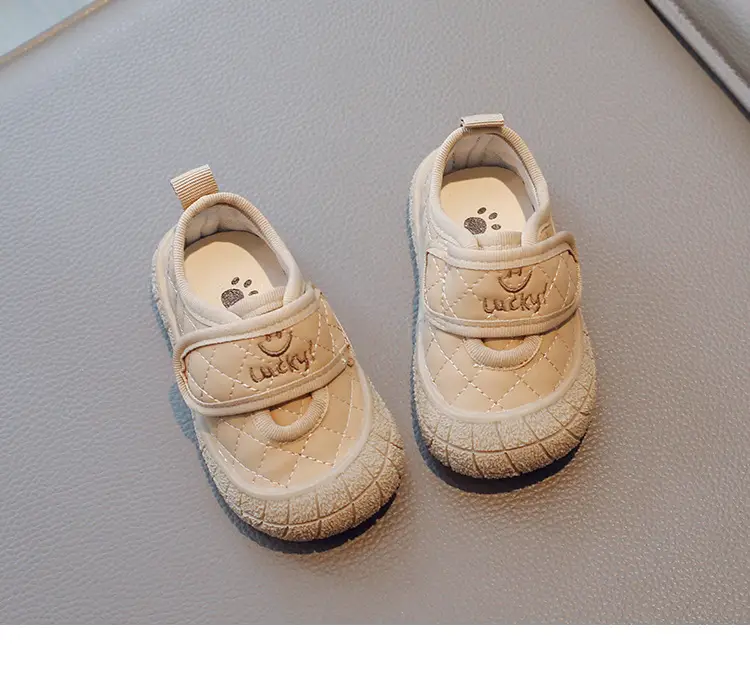 Children's Fashionable Breathable Baby Shoes Toddler Shoes 2025 Summer Baby Kindergarten Indoor Baotou Super Soft Anti-Kick Shoes — feature 11