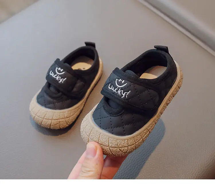 Children's Fashionable Breathable Baby Shoes Toddler Shoes 2025 Summer Baby Kindergarten Indoor Baotou Super Soft Anti-Kick Shoes — feature 13