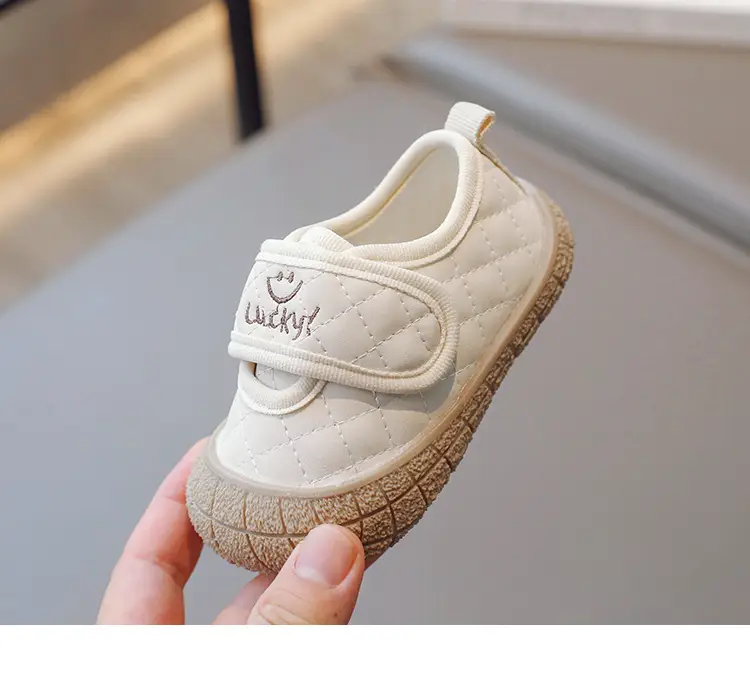 Children's Fashionable Breathable Baby Shoes Toddler Shoes 2025 Summer Baby Kindergarten Indoor Baotou Super Soft Anti-Kick Shoes — feature 16