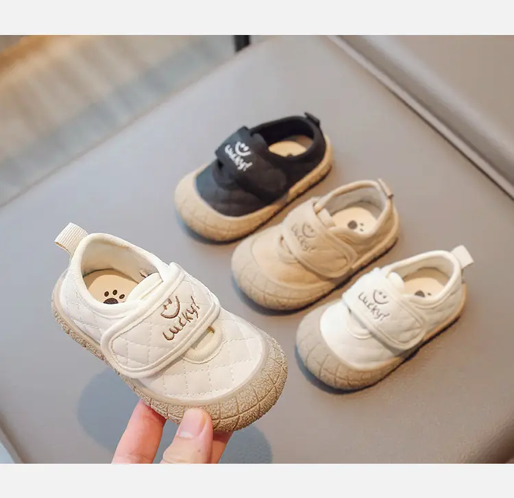 Children's Fashionable Breathable Baby Shoes Toddler Shoes 2025 Summer Baby Kindergarten Indoor Baotou Super Soft Anti-Kick Shoes — feature 6