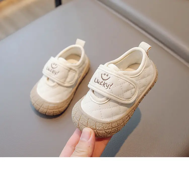 Children's Fashionable Breathable Baby Shoes Toddler Shoes 2025 Summer Baby Kindergarten Indoor Baotou Super Soft Anti-Kick Shoes — feature 7