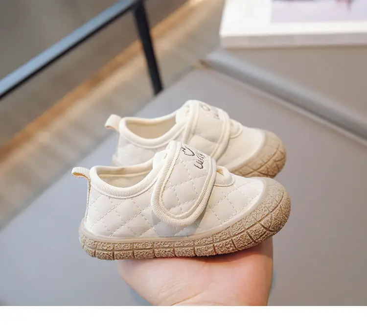 Children's Fashionable Breathable Baby Shoes Toddler Shoes 2025 Summer Baby Kindergarten Indoor Baotou Super Soft Anti-Kick Shoes — feature 9