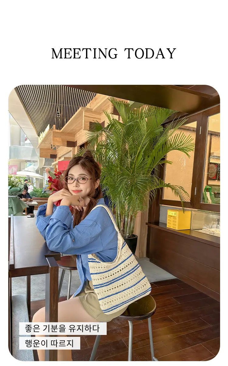 Women Woven Casual Shoulder Bag Blue White 2026 — feature 11