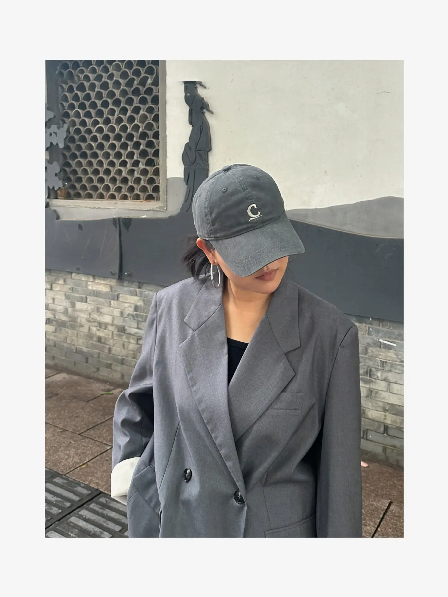 Women Maroon Embroidered Baseball Cap 2026 — feature 8