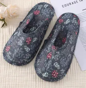 2025 Soft-Soled Silent Slippers for Women, Quilted Cotton Breathable Slippers, Indoor and Outdoor Thin-Soled Full Cotton Closed-Toe Slippers - Image 10