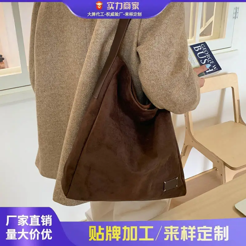 Women Large Capacity Brown Canvas Shoulder Bag 2025 - Image 4