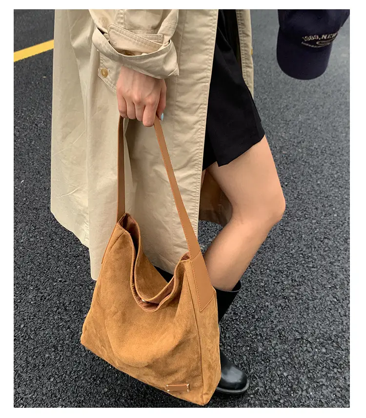 Women Large Capacity Brown Canvas Shoulder Bag 2025 — feature 14