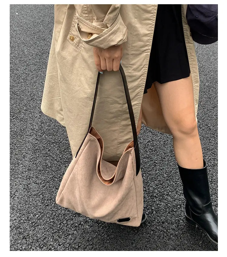 Women Large Capacity Brown Canvas Shoulder Bag 2025 — feature 18