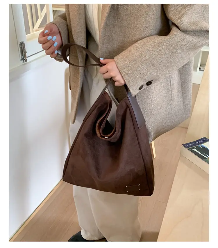 Women Large Capacity Brown Canvas Shoulder Bag 2025 — feature 21