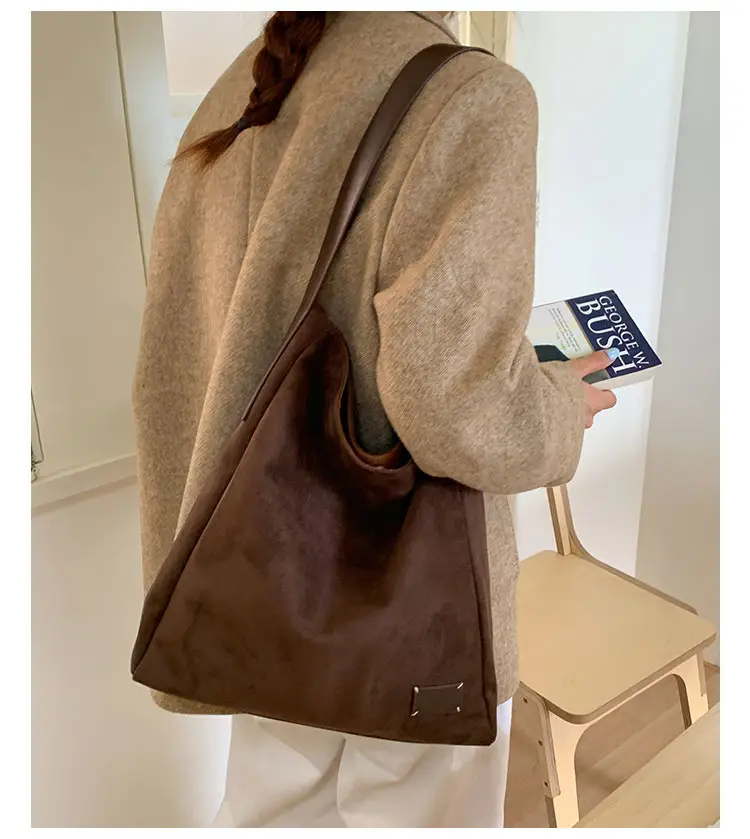 Women Large Capacity Brown Canvas Shoulder Bag 2025 — feature 22