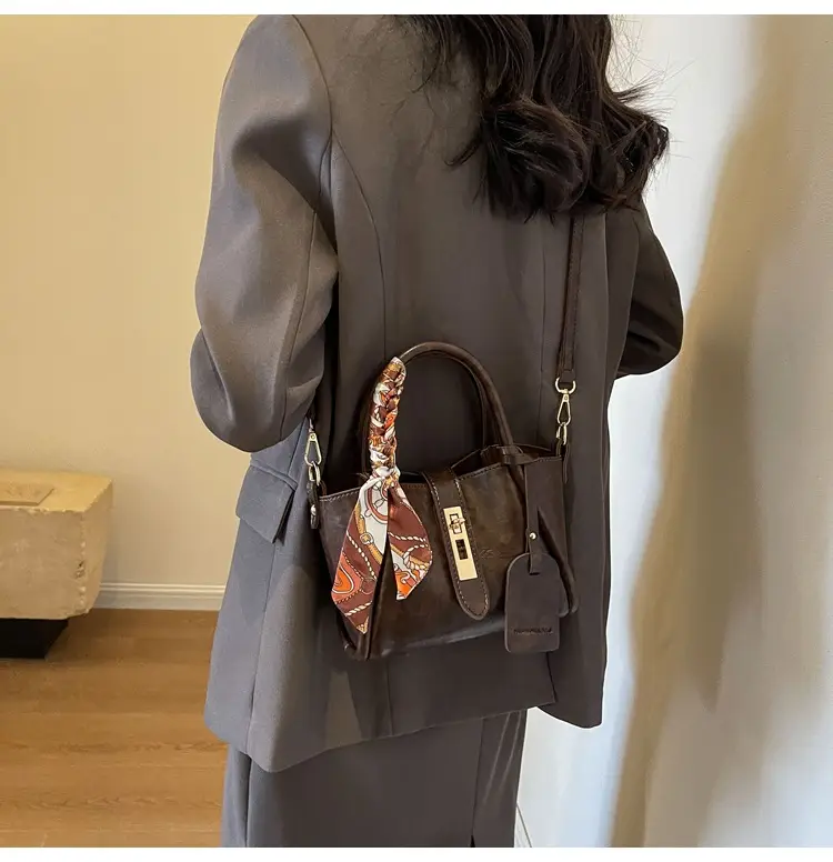 French Fashion Bucket Bag Women Brown Leather 2025 — feature 17