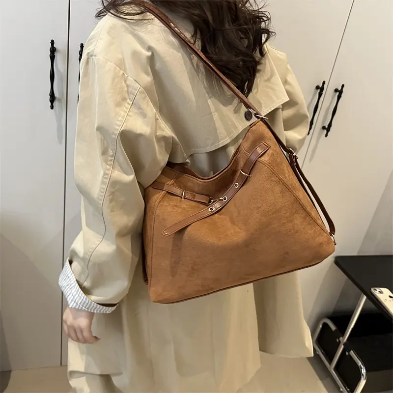 Trendy Multi-Functional Shoulder Bag 2025 Autumn Winter New - Image 8
