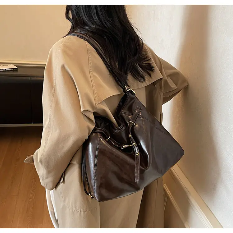 Women Retro Brown Leather Tote Bag Single Shoulder Underarm — feature 14