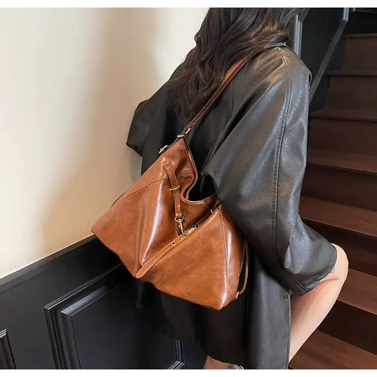 Women Retro Brown Leather Tote Bag Single Shoulder Underarm — feature 21