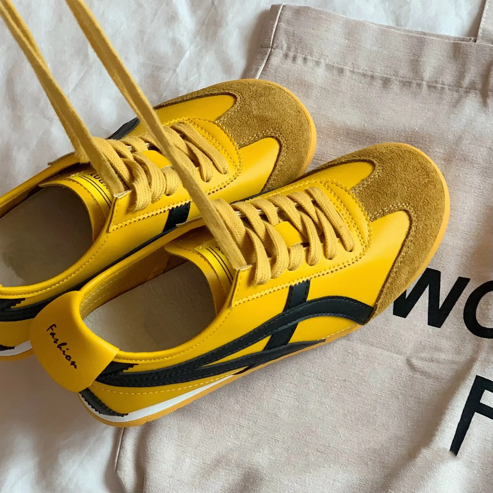 Retro Yellow Women's Casual Training Shoes 2025 — feature 2
