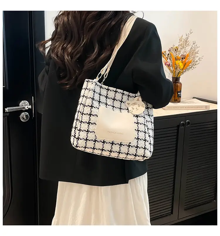 Women's Black Plaid Shoulder Bag with White Tag — feature 24