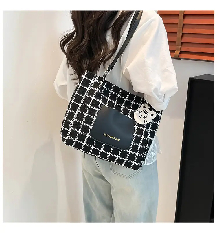 Women's Black Plaid Shoulder Bag with White Tag — feature 31