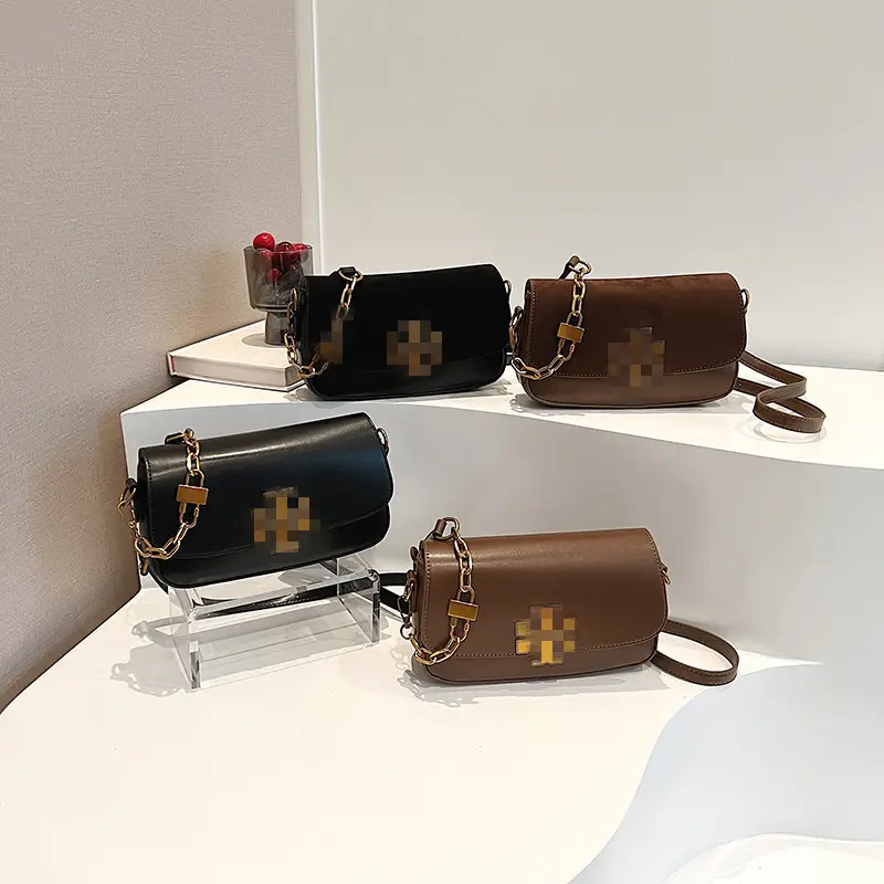 Trendy Black Women's Crossbody Bag with Gold Chain — feature 5