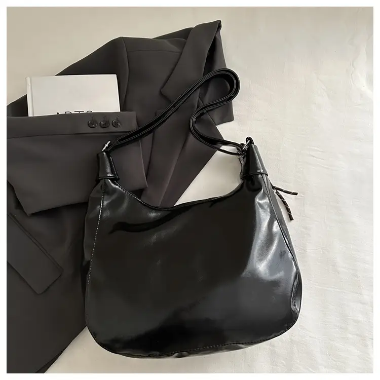 White Casual Shoulder Bag with Tassel Design — feature 18