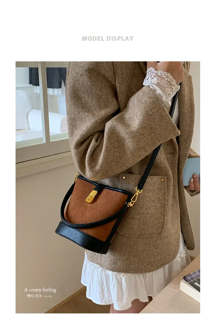 Retro Brown Bucket Bag with Gold Plated Handle — feature 1