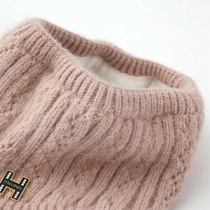 Women's Maroon Knitted Baseball Cap with H Logo — feature 14