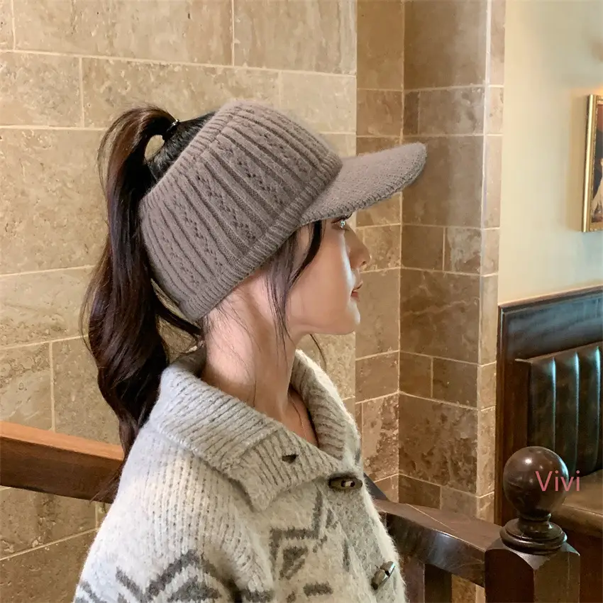 Women's Maroon Knitted Baseball Cap with H Logo — feature 3