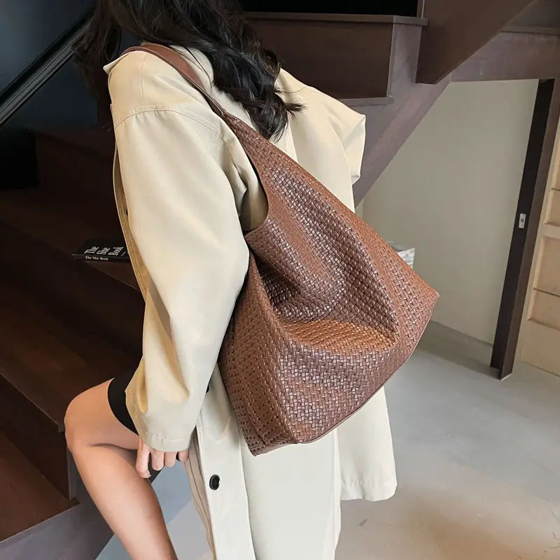 2025 Summer Large Capacity Women's Tote Bag Brown Leather - Image 8