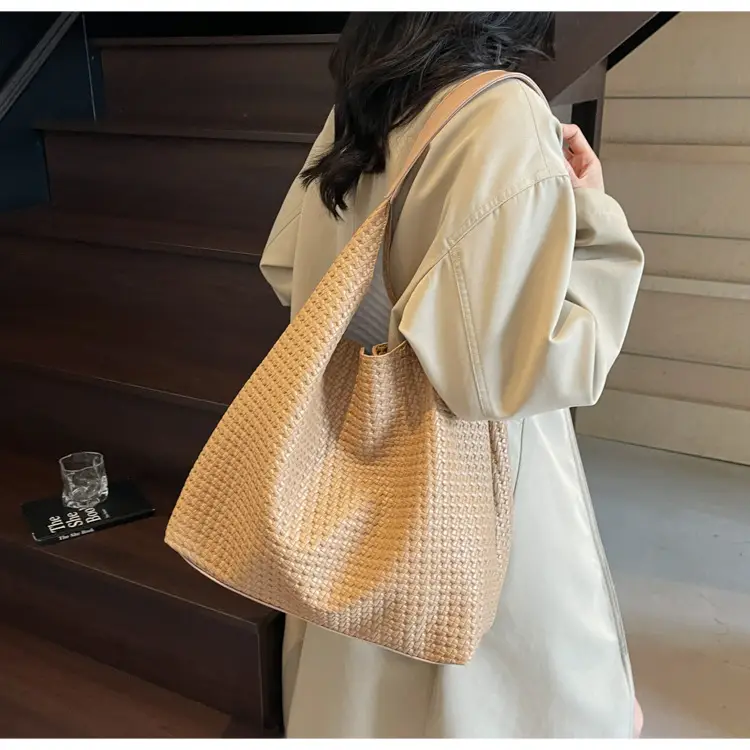 2025 Summer Large Capacity Women's Tote Bag Brown Leather — feature 11