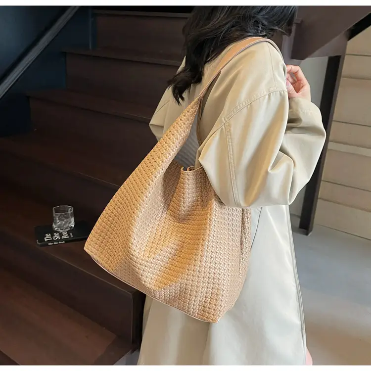 2025 Summer Large Capacity Women's Tote Bag Brown Leather — feature 12