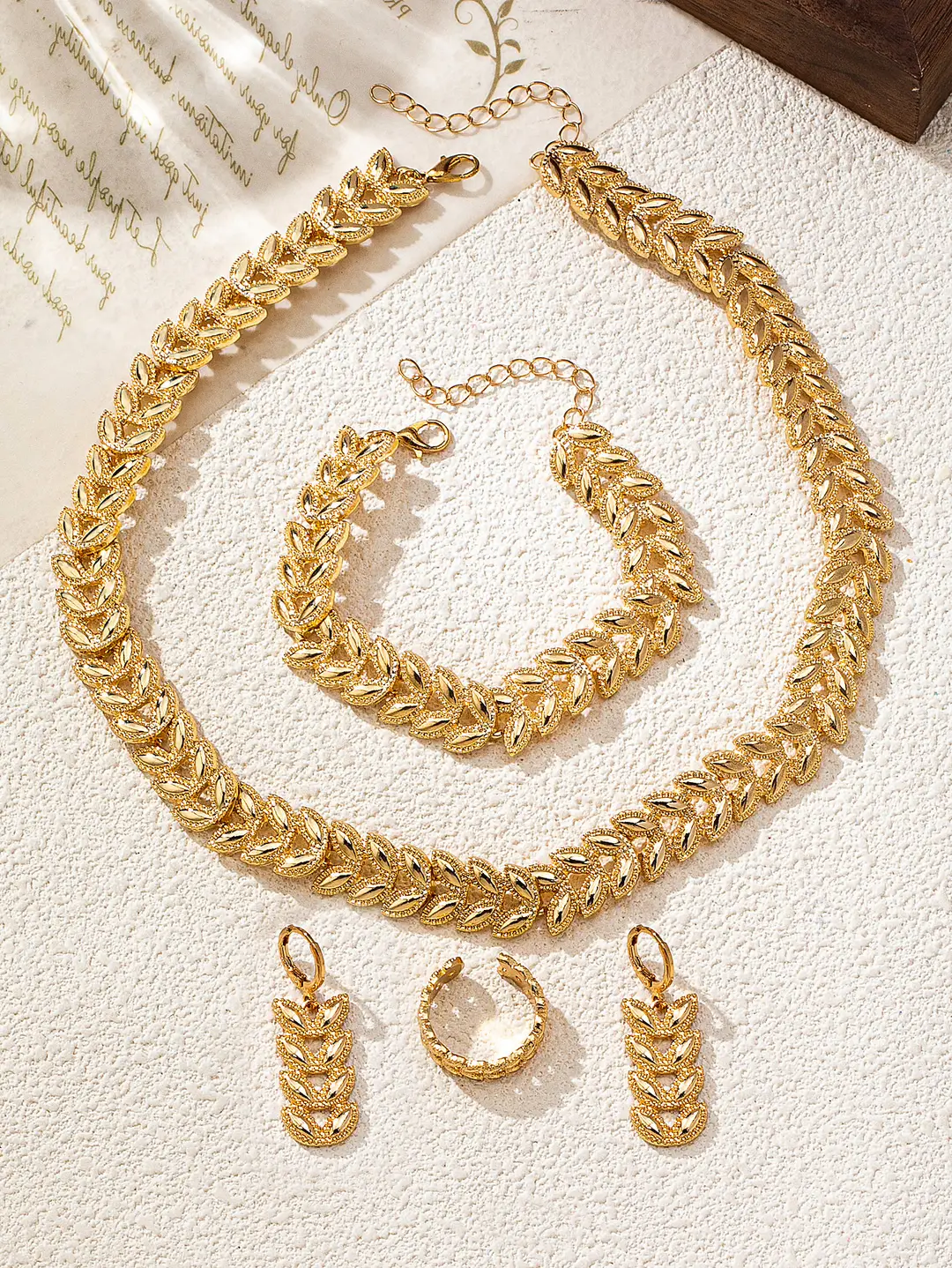 European and American Cross-Border New Fashion Trendy Willow Leaf Pattern Bracelet Necklace Earrings Simple and Exquisite Jewelry Set — feature 1