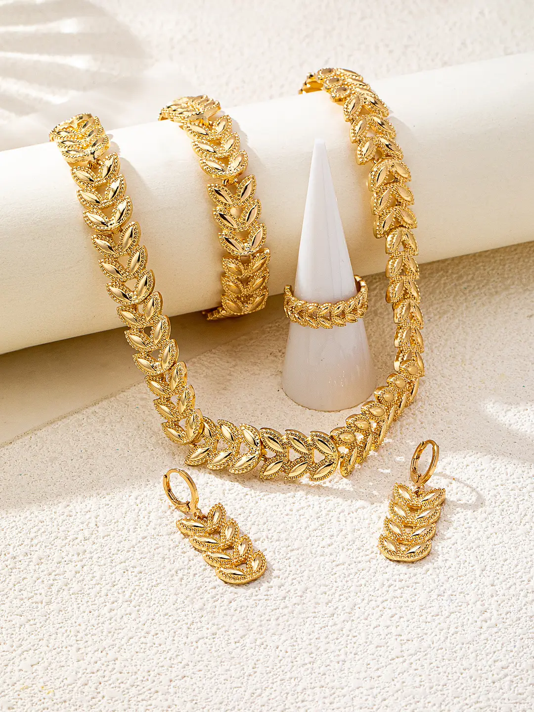 European and American Cross-Border New Fashion Trendy Willow Leaf Pattern Bracelet Necklace Earrings Simple and Exquisite Jewelry Set — feature 4