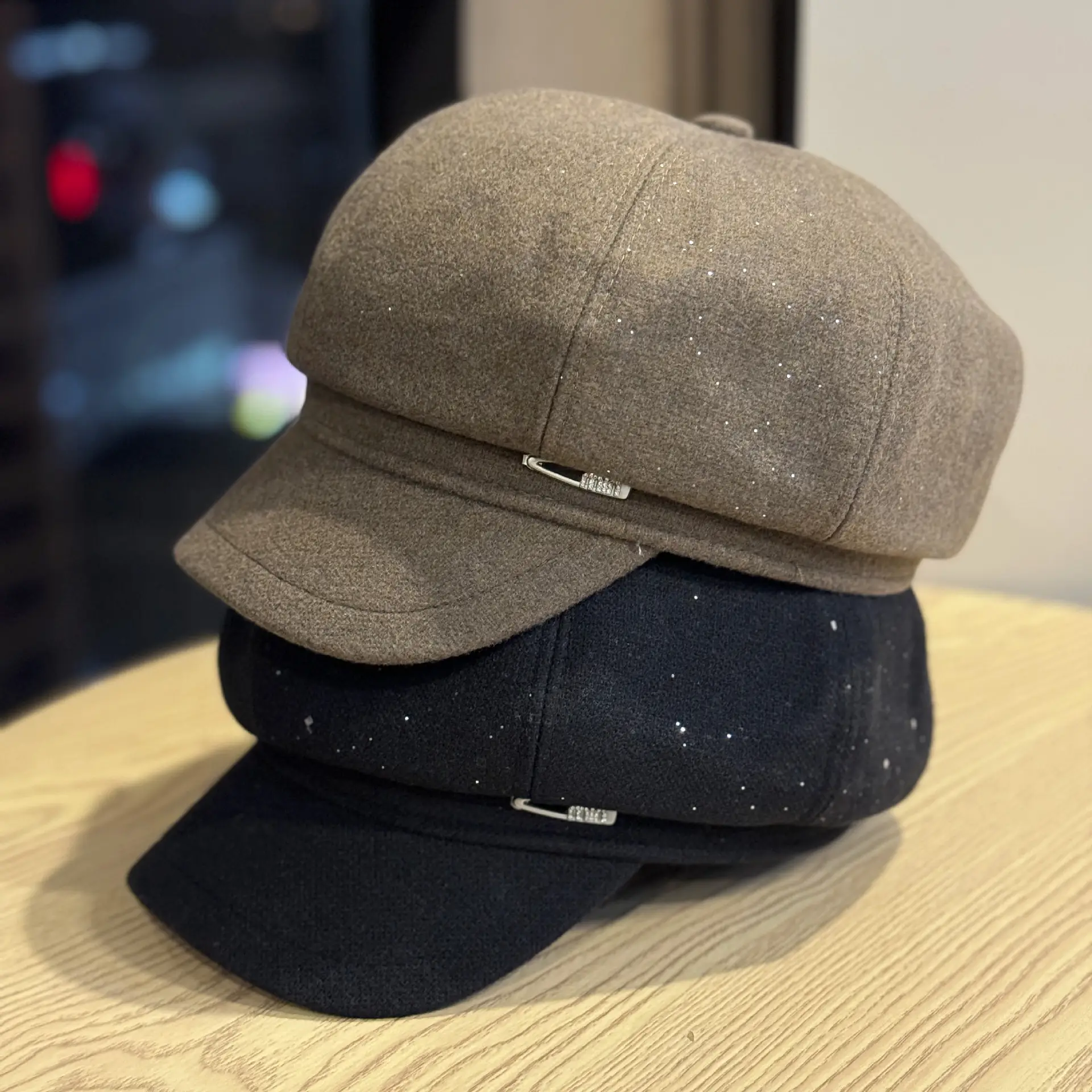 Women Woolen Grey Retro Newsboy Cap Face Effect - Image 6