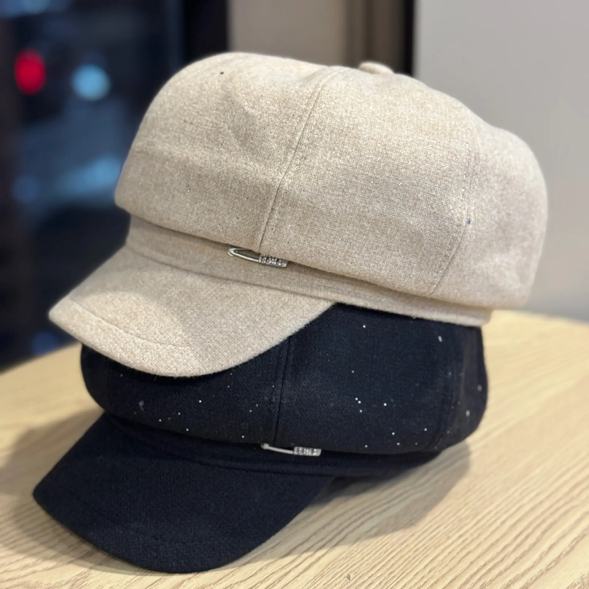 Women Woolen Grey Retro Newsboy Cap Face Effect - Image 7