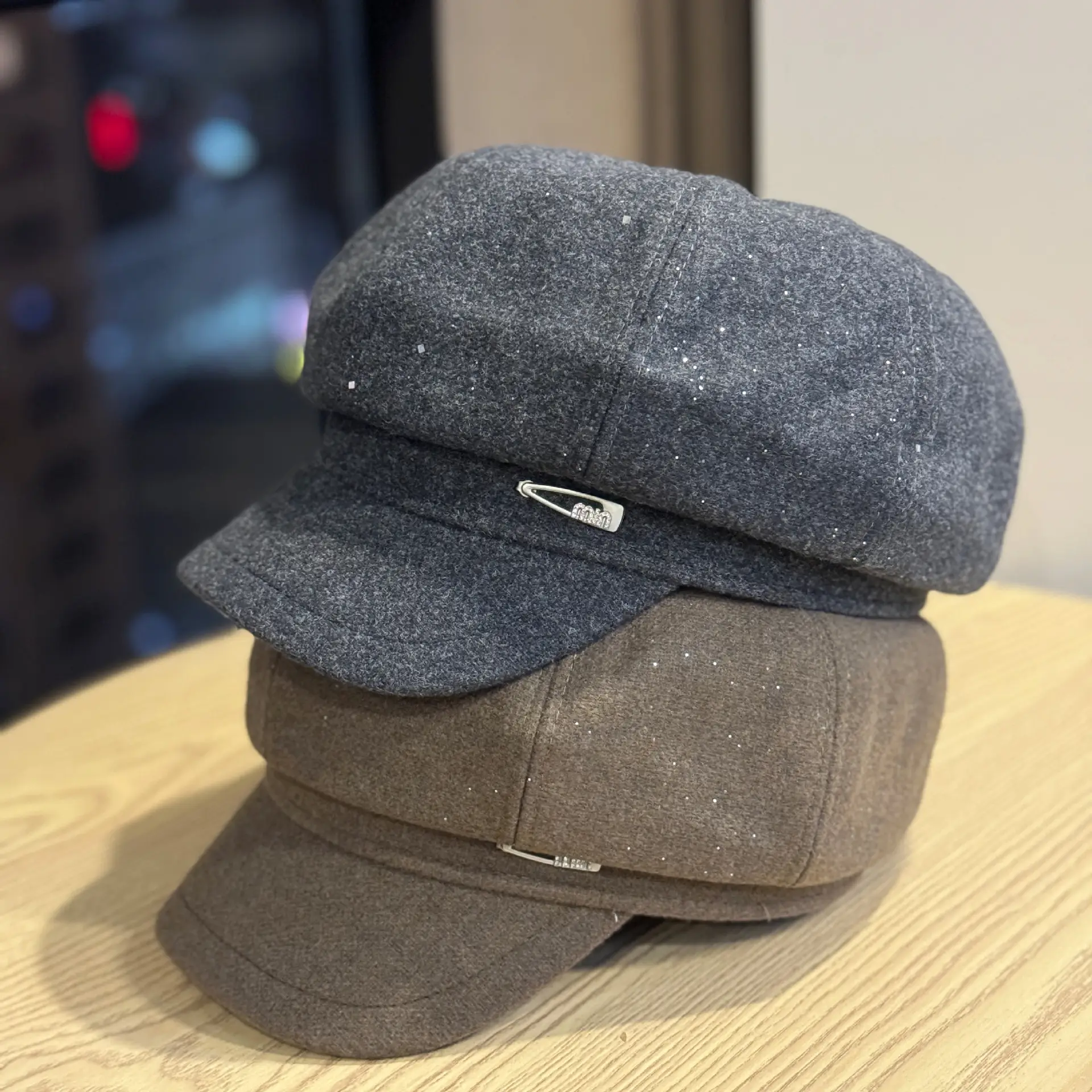 Women Woolen Grey Retro Newsboy Cap Face Effect - Image 8