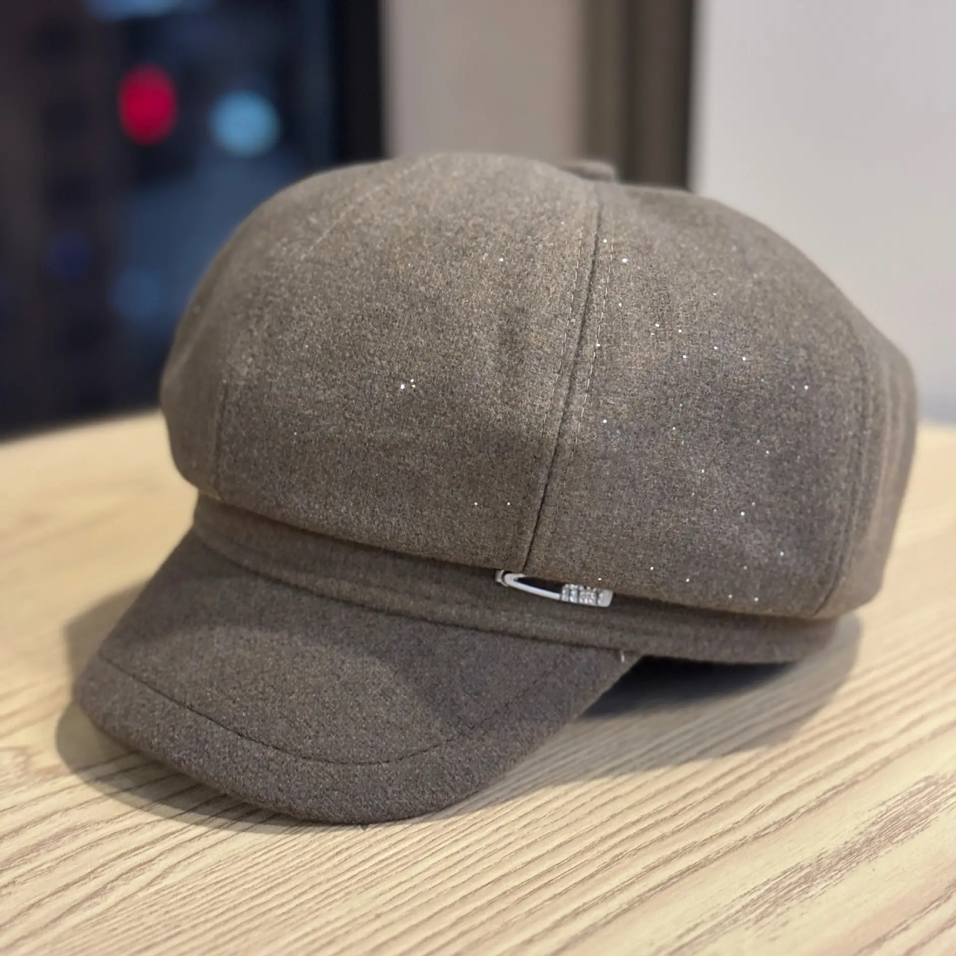 Women Woolen Grey Retro Newsboy Cap Face Effect - Image 3