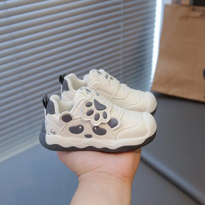 2025 New Autum Baby Girl Shoes Non-Slip Wear-Resistant Toddler Shoes Boys Soft Sole Leather Waterproof Baby Shoes - Image 3